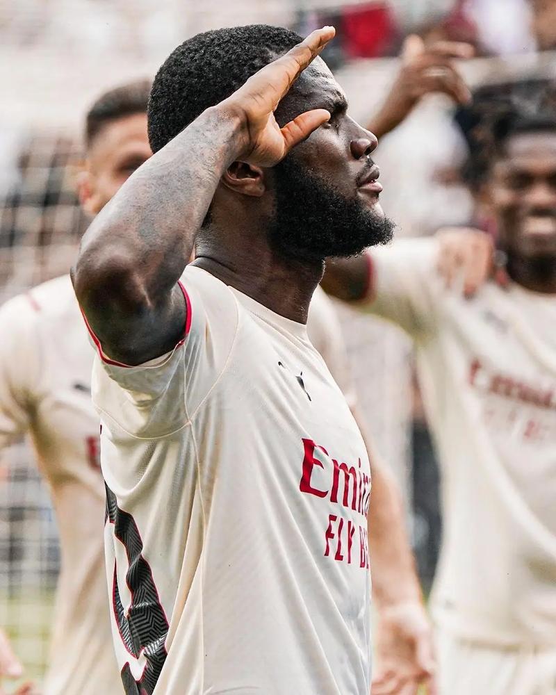 Csgo：PGL禁止了使用武器后仍能出售的“机制”