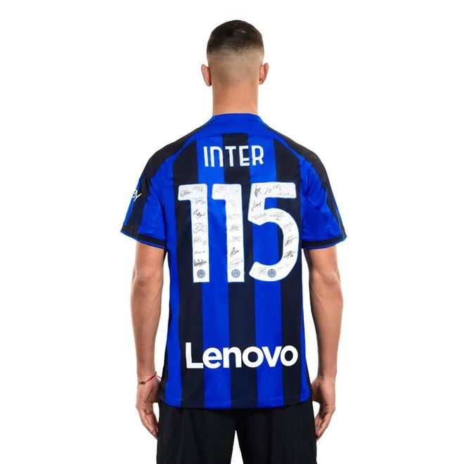 梅开二度！《剑与远征：启程》摘下年度iPhone游戏桂冠