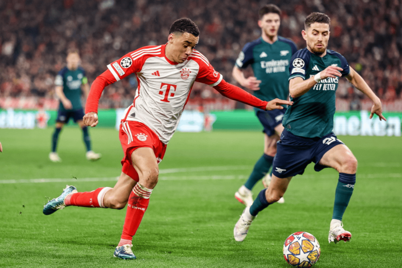 不满换帅+3天丢2冠！皇马球迷拉横幅要求老佛爷下台 将在主场狂嘘