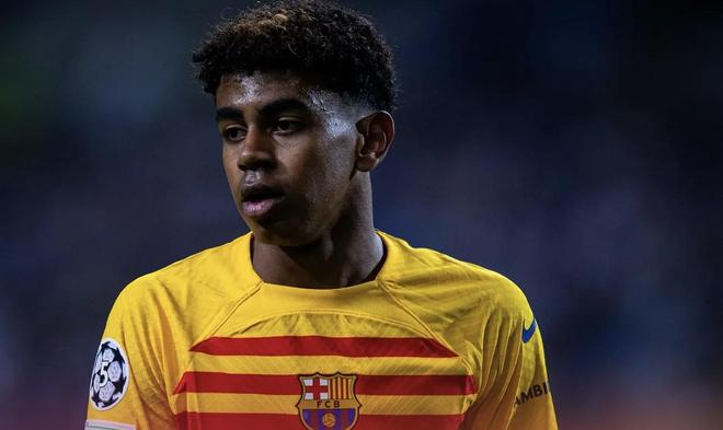 湖人险胜鹈鹕，41岁的詹姆斯30分8篮板8助攻，打服雷迪克