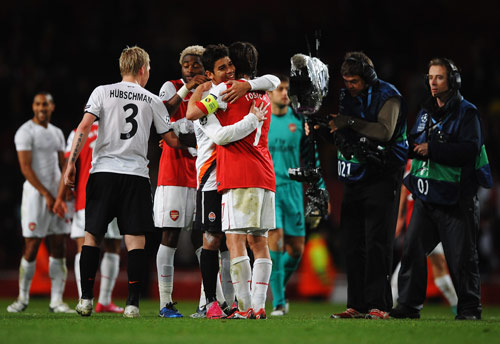 NBA最新排名！火箭反超湖人，快船5连胜升第十，76人三队排名互换